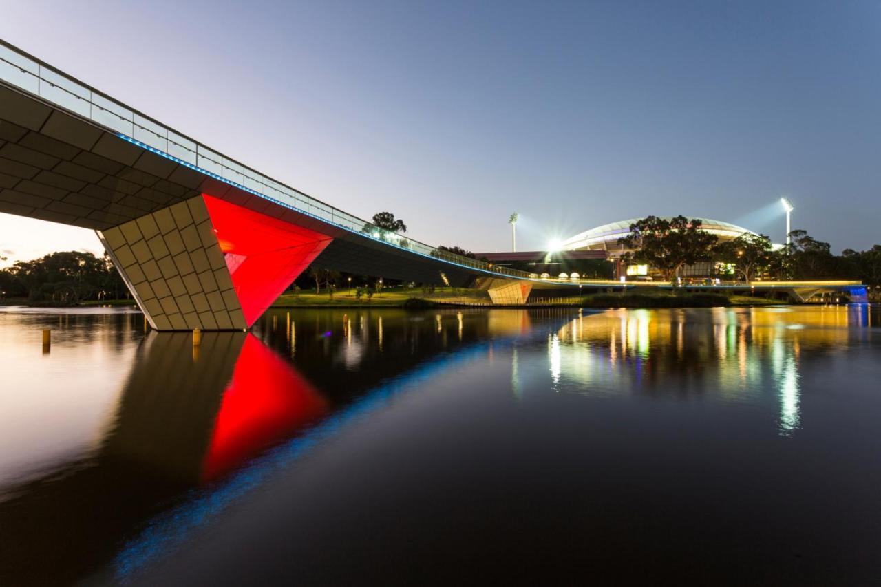 Oval Hotel At Adelaide Oval Exteriér fotografie The Australian Institute of Sport, the home of Australian Institute of Sport, is located in the Australian Capital Territory.